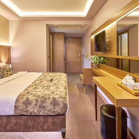 Atro Hotel อิสตันบูล ภายนอก รูปภาพ